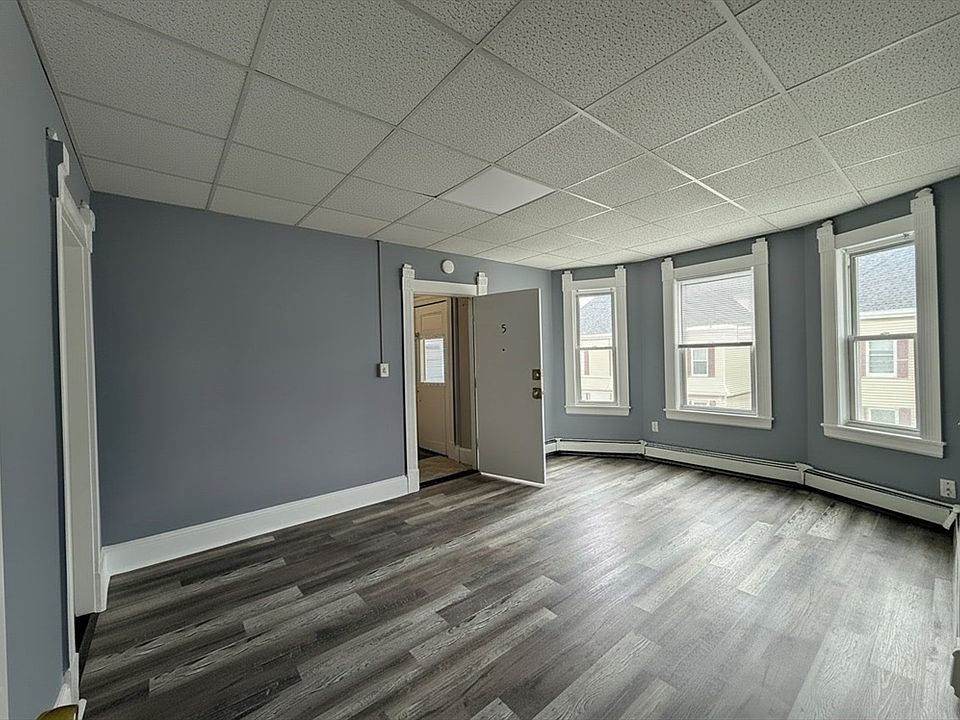 1st image of 133 University Ave APT 5