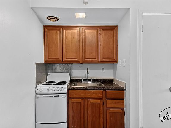 5th image of 6409 Middlebelt Rd #16a3203a3