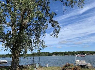 6595 E Harrold Rd, Churubusco, IN 46723