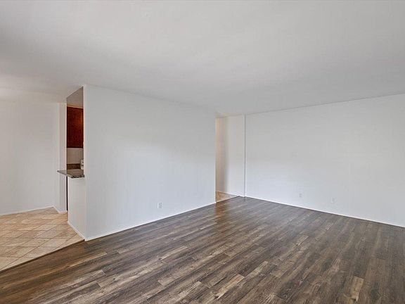 5th image of 18307 Burbank Blvd Unit 80