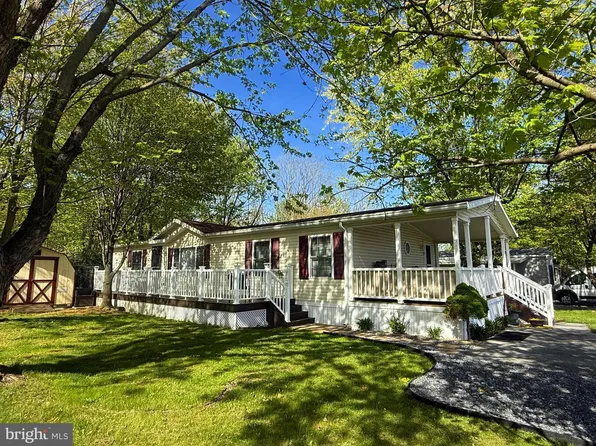 3450 Mountain Rd Trailer M25, Hamburg, PA 19526