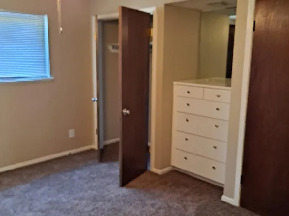 1420 N Elm St, Denton, TX 76201