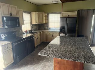 599 New Rd APT C, Southampton, PA 18966