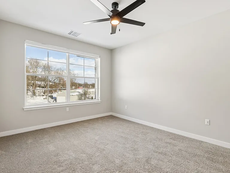 Berkshire Apartments — Photo 23