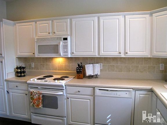 5th image of 615 Elfin Ct