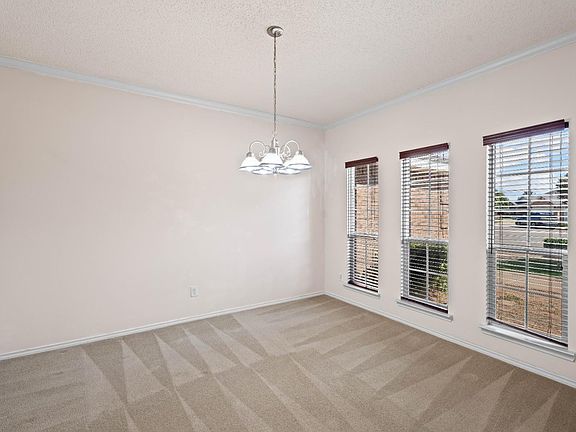 4th image of 501 N Kline Ave