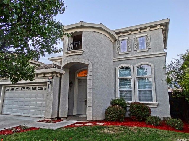 2nd image of 3821 Banyan Tree Dr