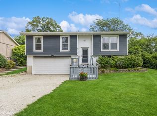 2508 Lilac St, McHenry, IL 60051