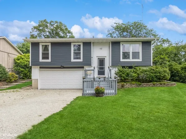 2508 Lilac St, McHenry, IL 60051