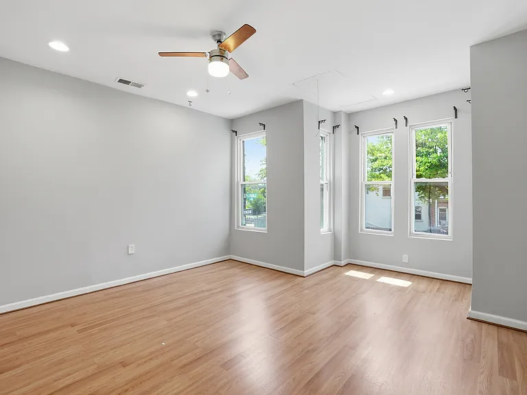 1320 Florida Ave NE — Photo 19