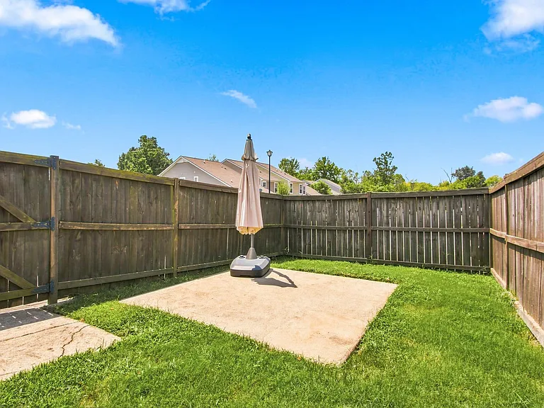 2055 Hemlock Dr #1 — Photo 29