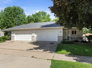 621 Lincoln Ave, Kaukauna, WI 54130