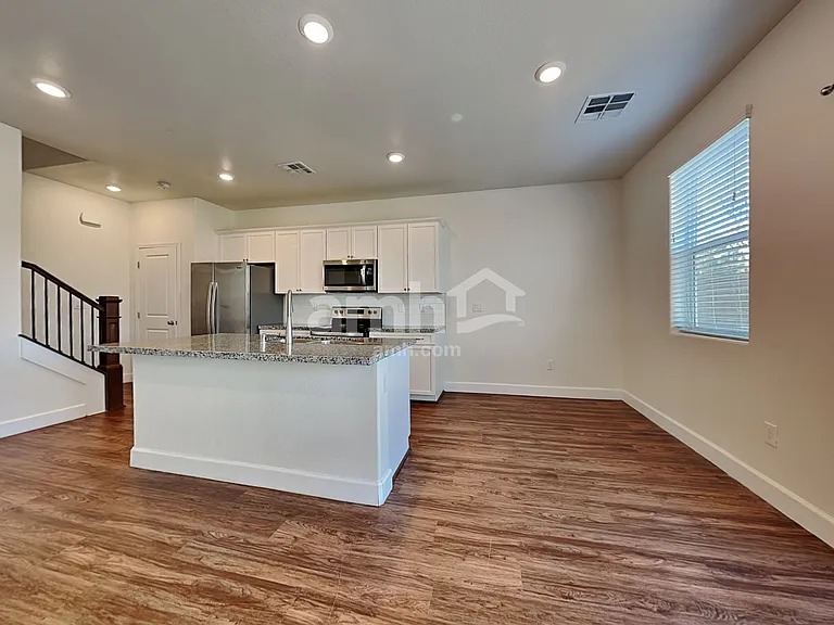 1506 Garden Swing Ave — Photo 5