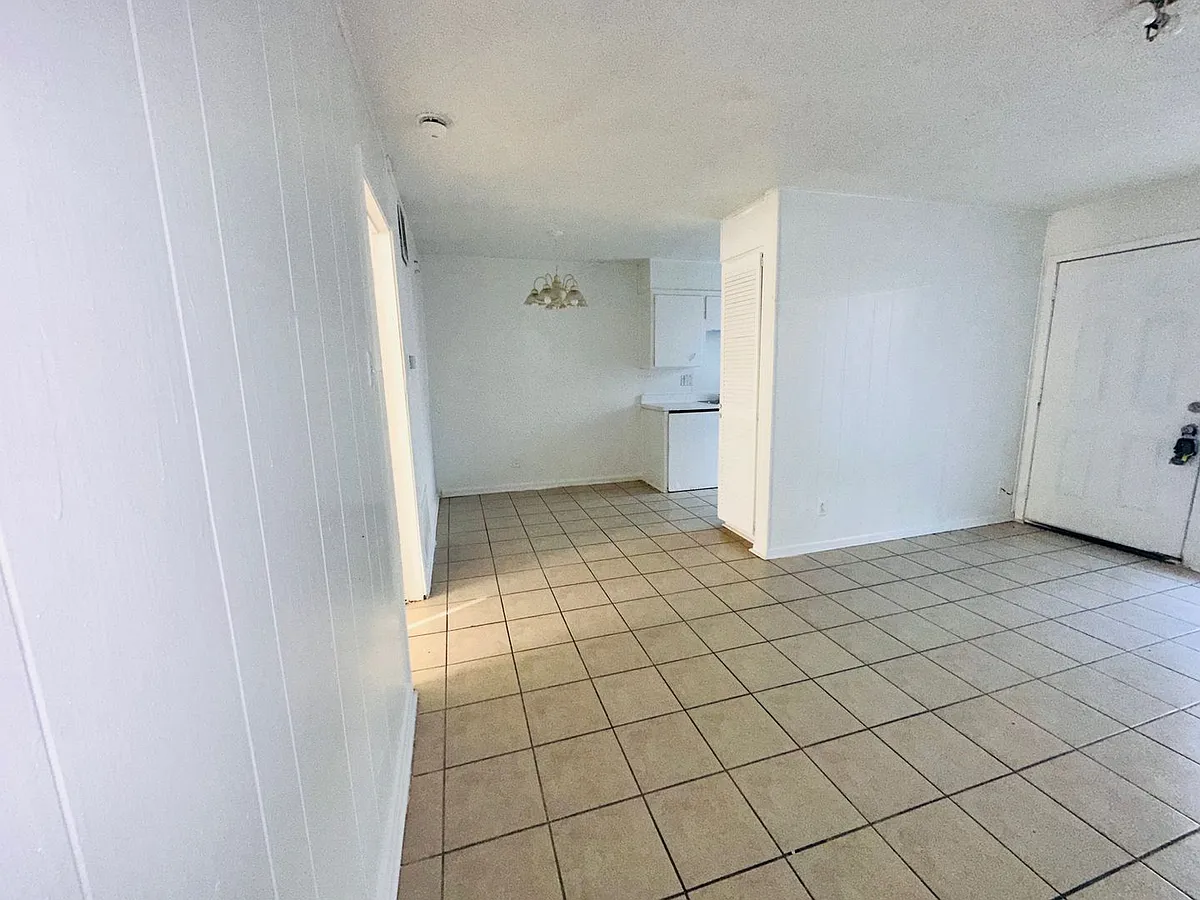Building Photo - Eastgate Apartments