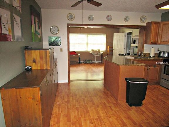 5th image of 8263 Gallo Ave