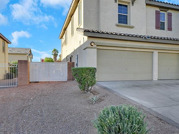 4th image of 3129 Country Dancer Ave