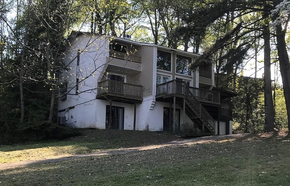 1st image of 52 James Ct