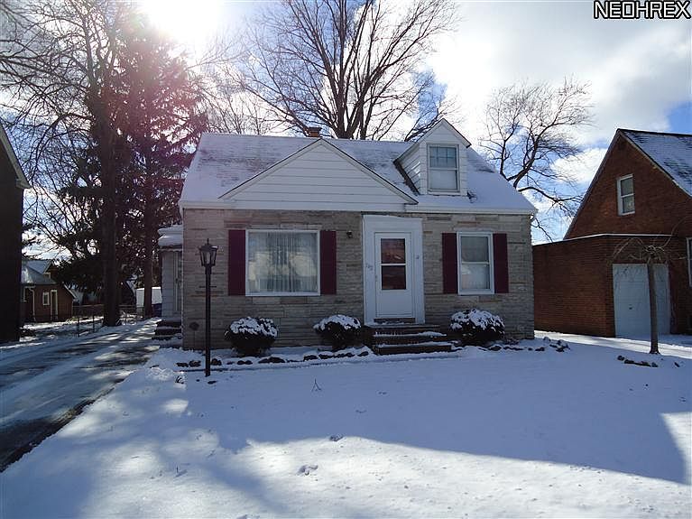 1st image of 142 E 293rd St
