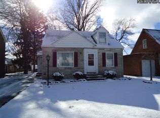 142 E 293rd St, Willowick, OH 44095
