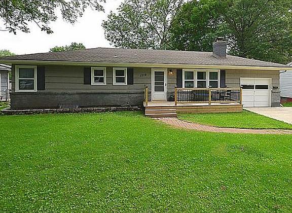 2nd image of 1519 NE 51st St