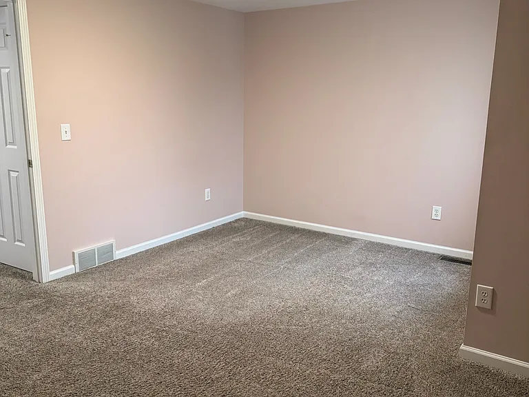 1107 Fern Hollow Dr — Photo 8
