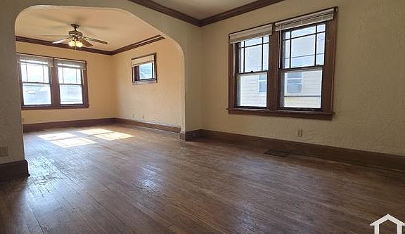 4th image of 2137 7th St #2