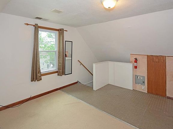 2nd image of 1622 Cohassett Ave