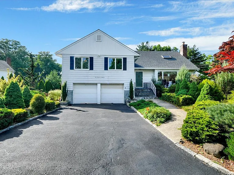 118 Van Etten Blvd — Photo 44