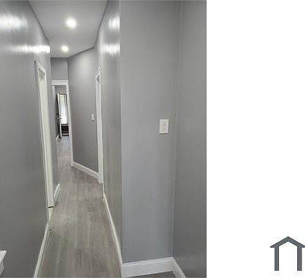 4th image of 7622 85th Dr Floor 2