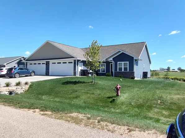 404 Tristan Dr #404, Shawano, WI 54166