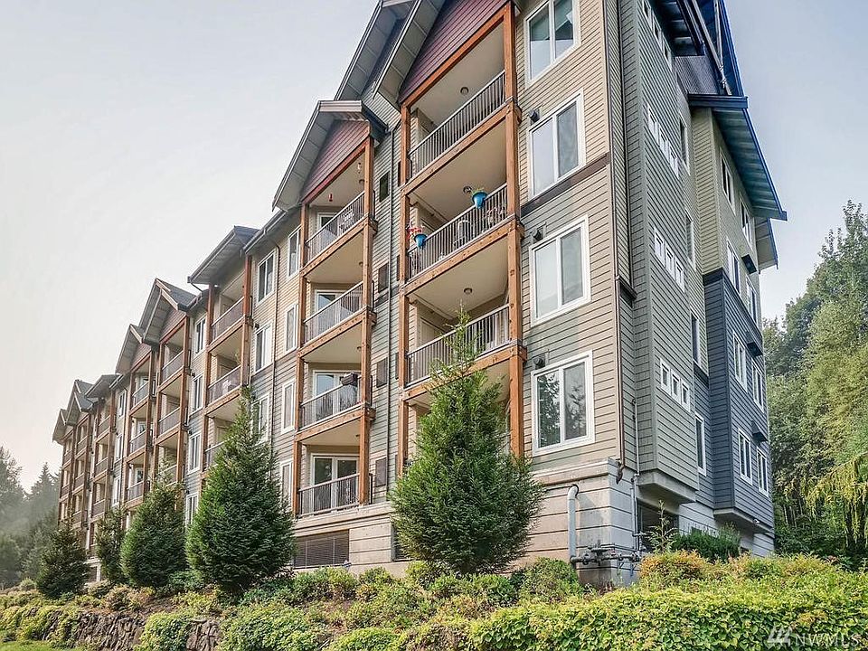 1st image of 18707 SE Newport Way APT 203
