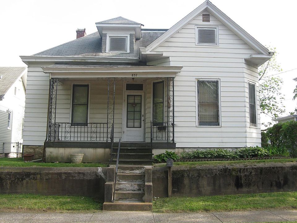 2nd image of 837 Spruce St