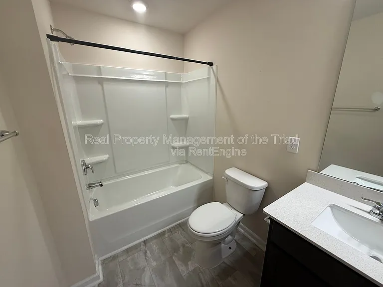 886 Falls Grove Trl — Photo 13