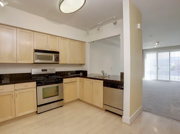 1574 Brunswig Ln #77, Emeryville, CA 94608