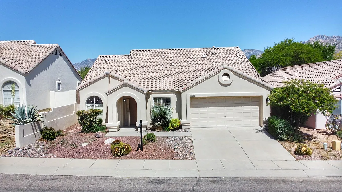 Building Photo - 11752 N Labyrinth Dr