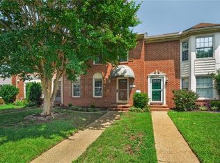 1004 Tottenham Ln, Virginia Beach, VA 23454