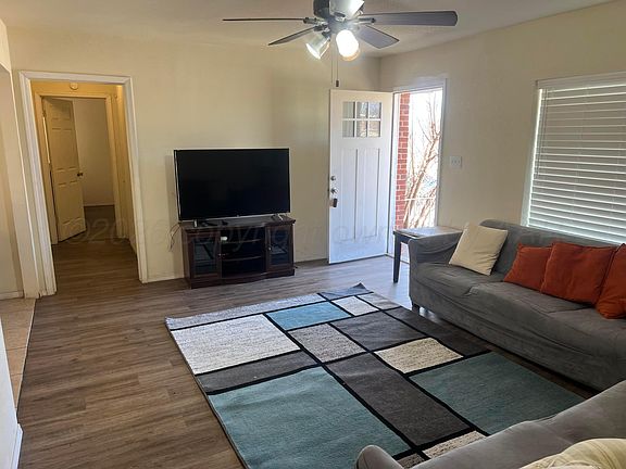 4th image of 823 Latimer St