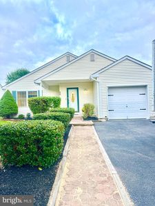 56 Holiday Ct, Ewing, NJ, 08638