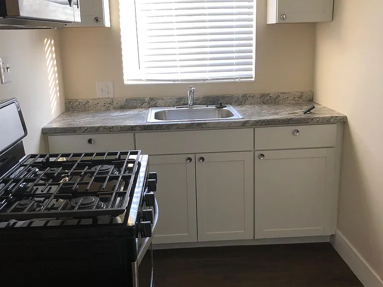 1817 V St #A — Photo 1