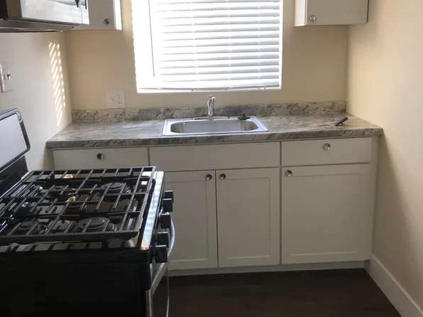 1817 V St #A, Sacramento, CA 95818