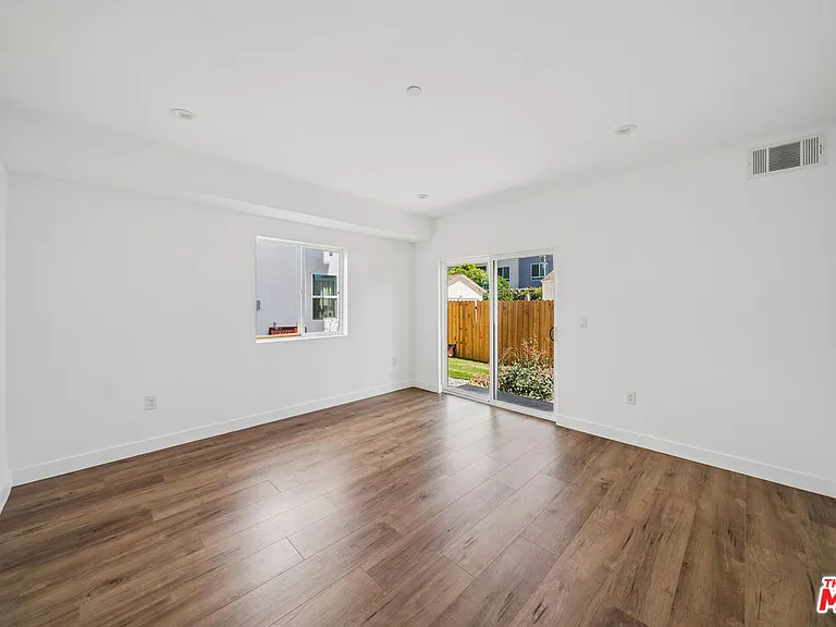 6334 1/2 Beck Ave — Photo 6