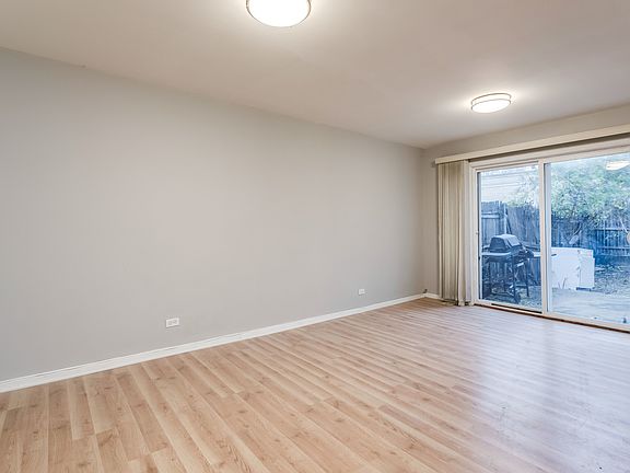 5th image of 9404 Noel Ave