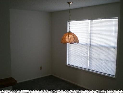 5th image of 424 Shelter Dr