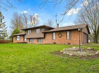 1702 Raymond Dr, Ogden, IL 61859