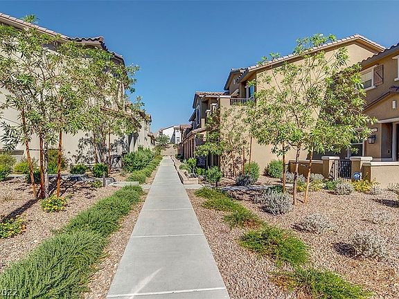 3rd image of 57 Alamere Falls Dr