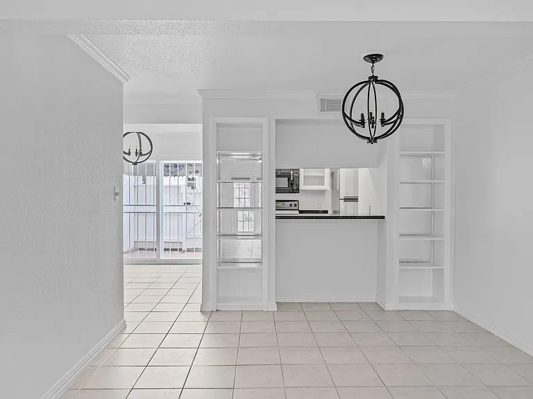 6111 Beverly Hill St #39 — Photo 12