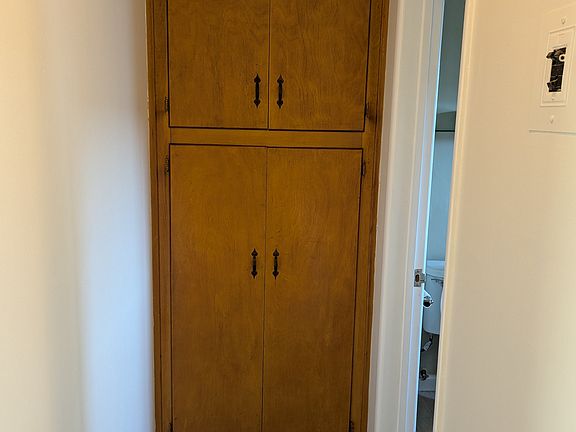 5th image of 315 S Primrose Ave #5