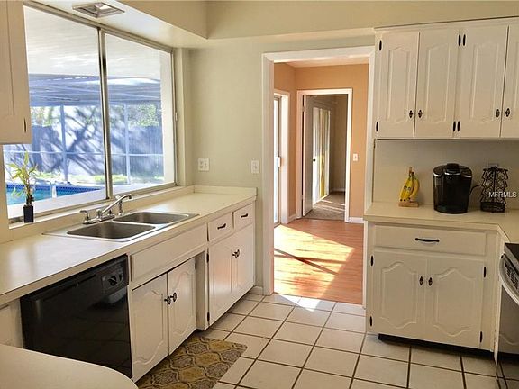 5th image of 689 Wakulla Dr SE