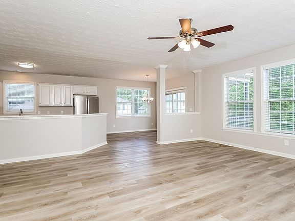 5th image of 4490 Split Creek Dr