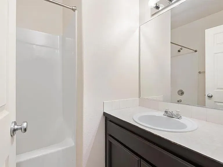 2nd Bathroom